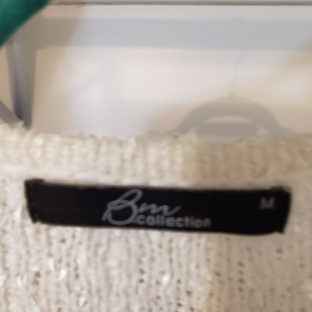 BM Collection Sweater - Picture 2 of 3